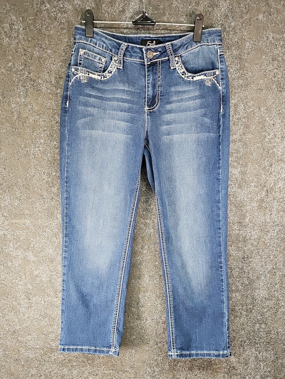 Earl Jeans Embellished Flap Pocket Blue Stretch Denim Capris, Mid Rise, Size 8